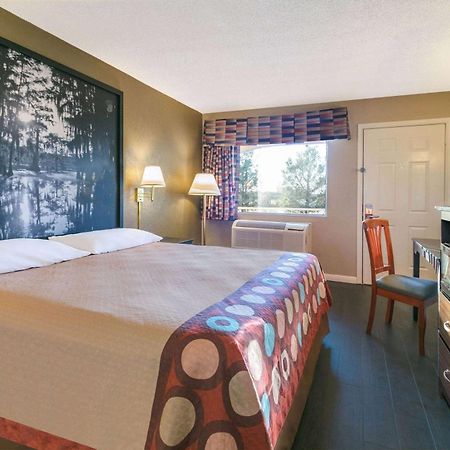 Super 8 By Wyndham Abilene North Otel Dış mekan fotoğraf