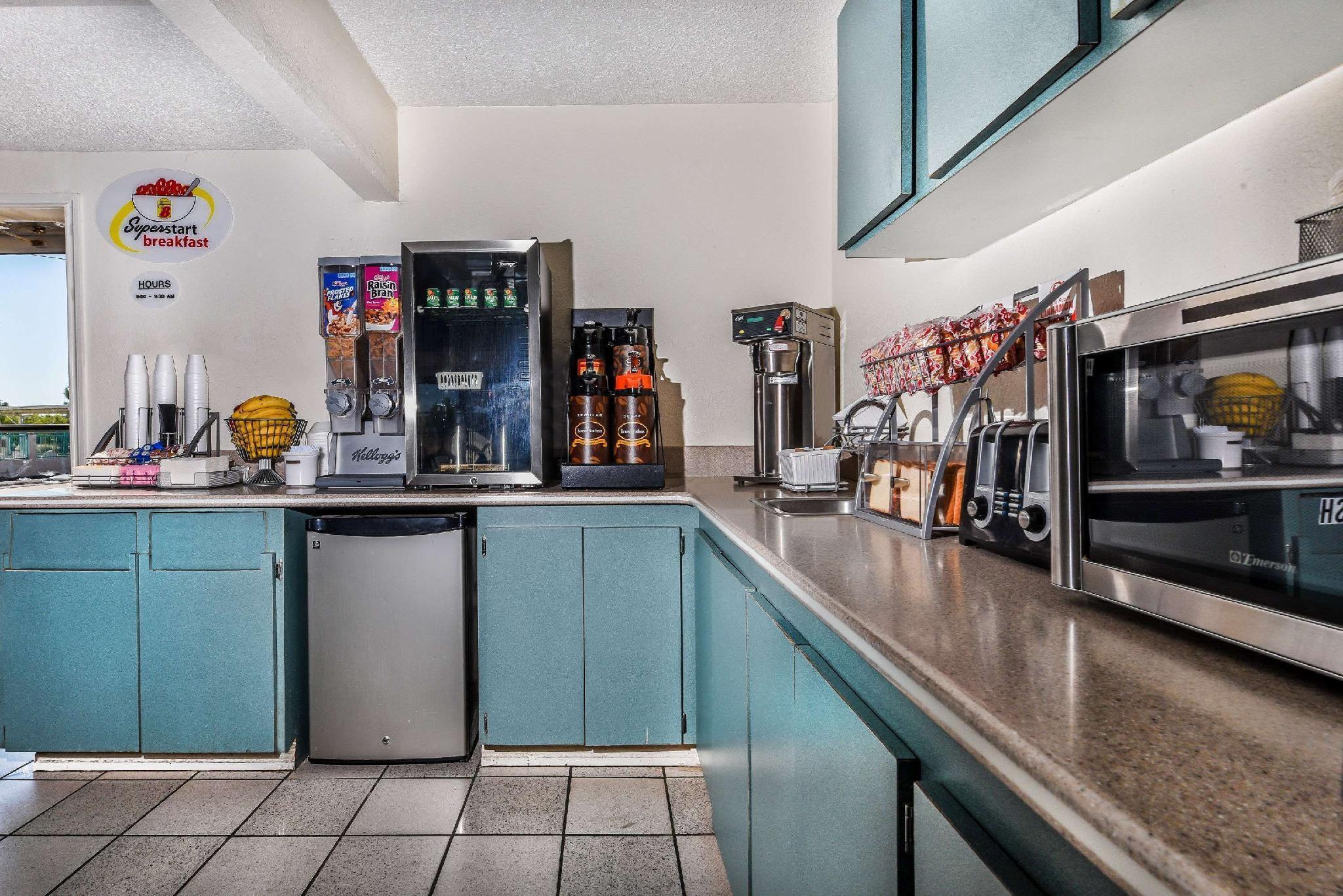 Super 8 By Wyndham Abilene North Otel Dış mekan fotoğraf