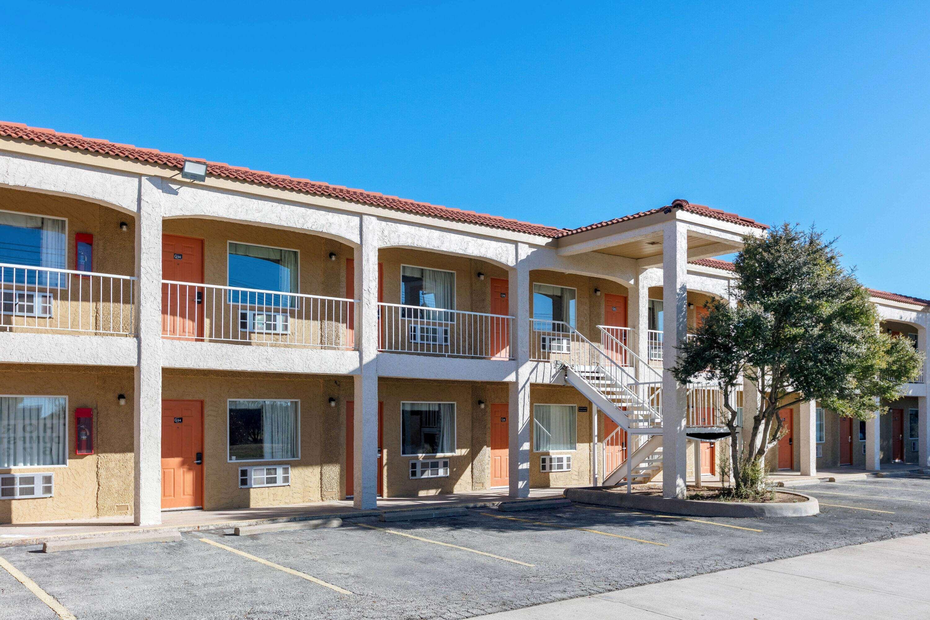 Super 8 By Wyndham Abilene North Otel Dış mekan fotoğraf