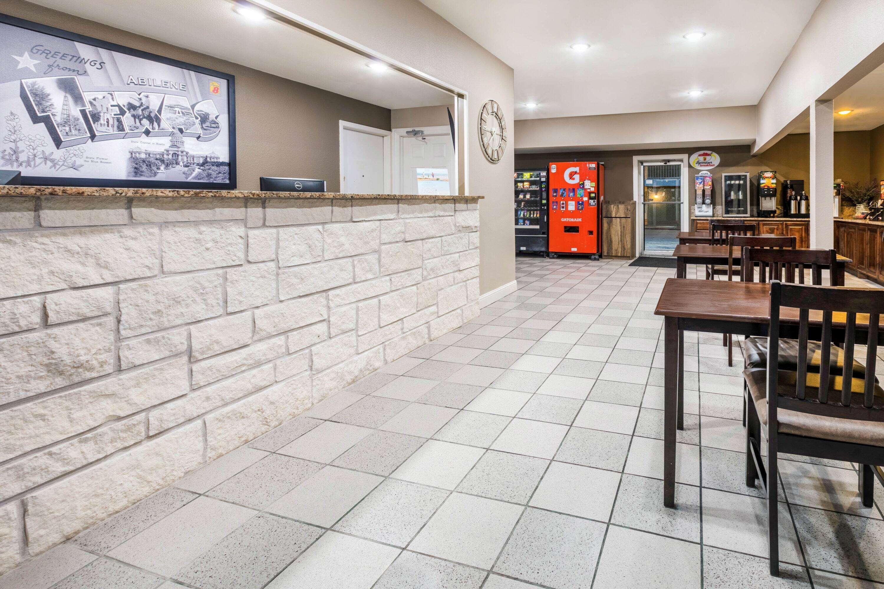 Super 8 By Wyndham Abilene North Otel Dış mekan fotoğraf