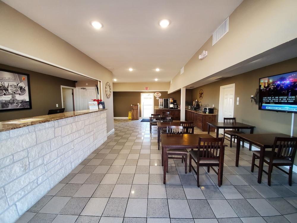 Super 8 By Wyndham Abilene North Otel Dış mekan fotoğraf